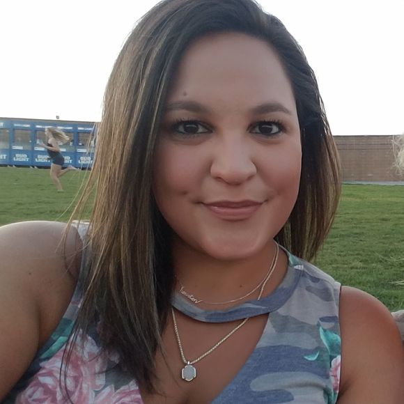 Meet your Posher, April - Picture 1 of 1